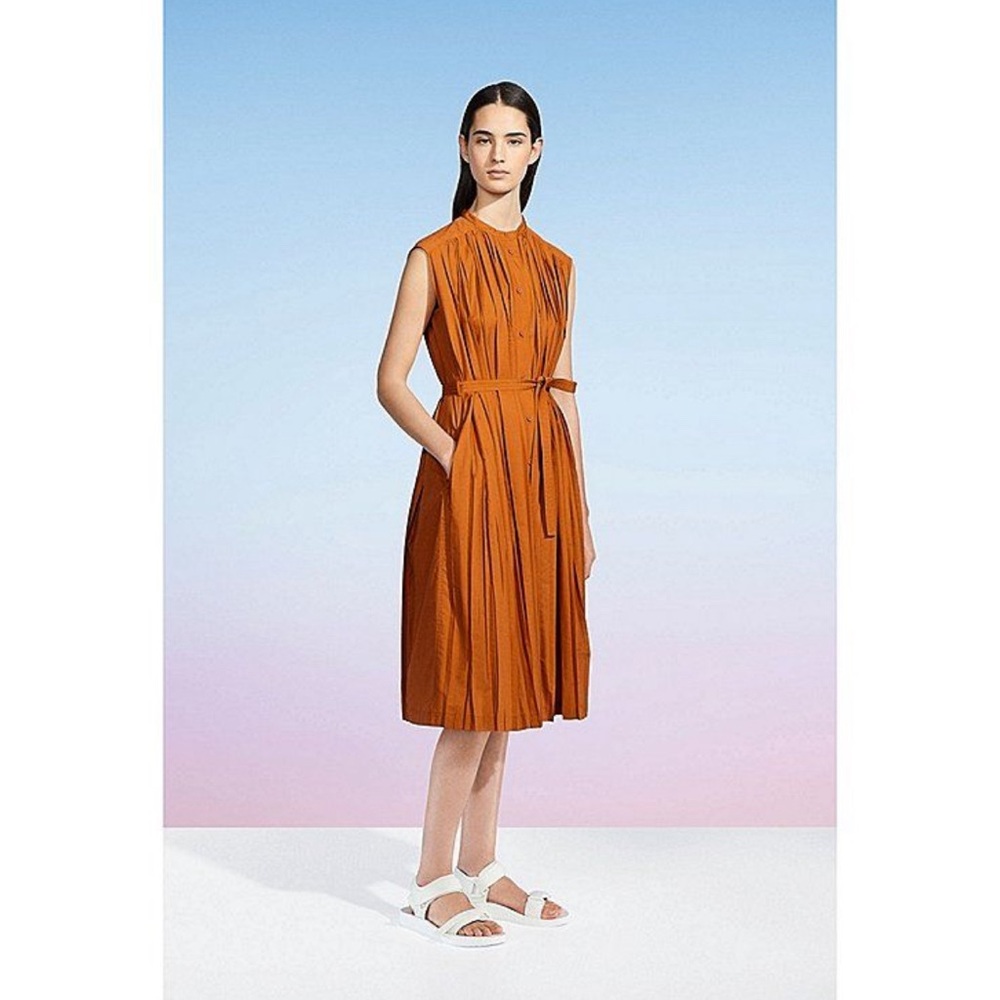Burnt orange Uniqlo midi pleated dress with pockets sz m